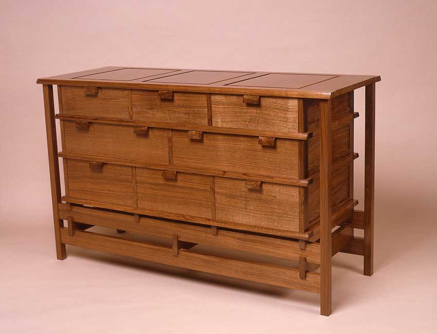 Chest of drawers