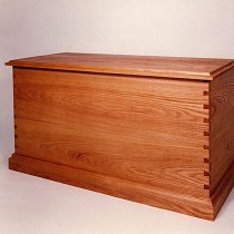 Traditional bedding chest