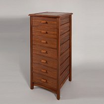 Walnut chest of drawers